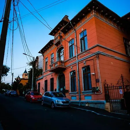 Central Suite Craiova Exterior photo